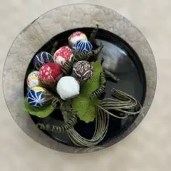 ハンドメイド 花と葉のブローチ