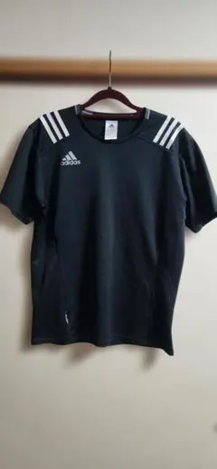 adidas ブラック Tシャツ Mサイズ