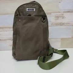 C*i様 TUMI トゥミ ショルダーバッグ ボディバッグ カーキ ナイロンのサムネイル