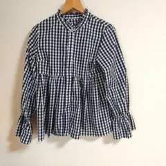 黒と白のギンガムチェックシャツ
