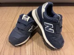 ニューバランス　シューズ　キッズ　ネイビー　シンプル