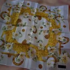 CELINE セリーヌ ハンカチ 花柄のサムネイル