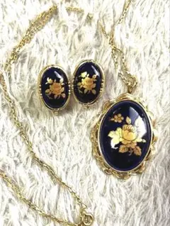 F*F様 Limogesネックレスとイヤリングセット　ヴィンテージ