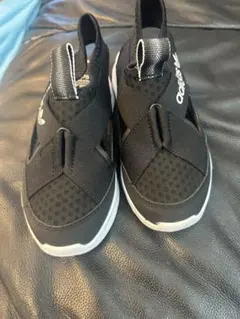 adidas キッズサンダル　黒　20cm