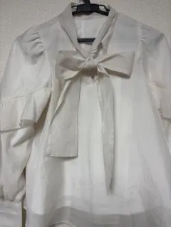 GRL グレイル　リボン付きホワイトブラウス