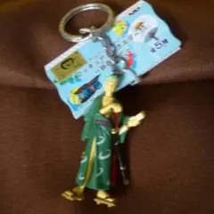送料込☆ワンピース/フィギュアキーホルダー☆ロロノア・ゾロ～浴衣Ｖｅｒ～☆未使用