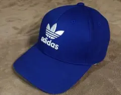 adidas 青 キャップ ロゴ刺繍