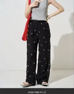 花柄 ワイドパンツ