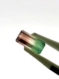 83)天然石　バイカラートルマリン　ルース