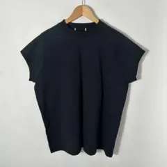 ATONノースリーブ　新品　黒 ATON - ATON ラウンドヘムノースリーブカットソー 2 ブラック 日本製