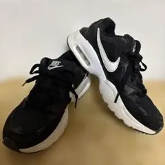 NIKE ナイキ　スニーカー　23㎝　黒白