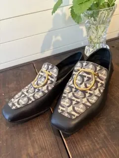 Ferragamo ローファー ブラック・ホワイト　ガンチーニ　6 D