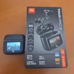 JBL TOUR PRO 3 ワイヤレスイヤホン 本体のサムネイル