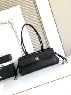 CHANEL ショルダーバッグ