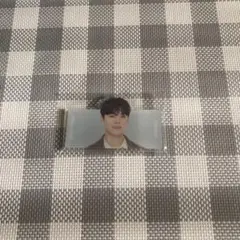 SEVENTEEN 24H アクリル　バッジ　バーノン