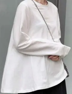 白長袖tシャツ