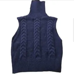 ネイビー ケーブル編み タートルネック