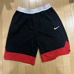 Nike ショートパンツ 黒/赤