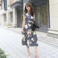 極美品チェスティ　フラワー　ワンピース　グレー　花柄　シルク調　伊勢丹限定　完売