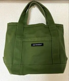 Item thumbnail for item 02405251-c7ab-40b9-8c95-8b7994e04370