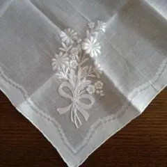 新品・未使用　WAKO　花束模様刺繍ハンカチ