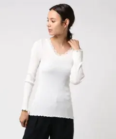 【LOWRYS FARM】ローリーズファーム　ホワイトレースネック長袖トップス