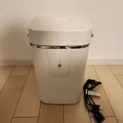 Item thumbnail for item 1596b0fe-e37a-45dc-a82b-7a5e094fd09e