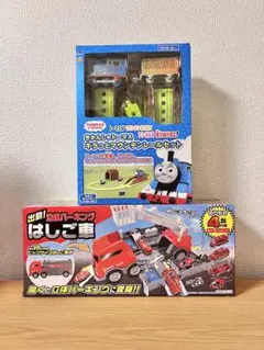 出動！立体パーキング はしご車　機関車トーマス　キラッとマウンテンレールセット