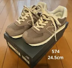 New Balance ブラウンスニーカー