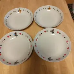 ディズニーチャンネル 皿 4枚セット ミッキーマウス 곰돌이 푸 비매품