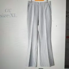 GU XLサイズ ストレッチフレアパンツ。
