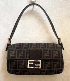 【美品】フェンディ マンマバケット ズッカ柄 FF金具 キャンバス レザー