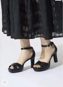 リエンダ　美品　フロントクロスサンダル　Sサイズのサムネイル