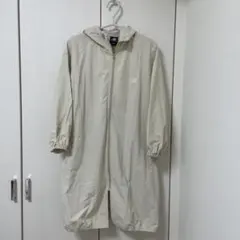 New Balance フード付き　レディースロング丈ウィンドブレーカー