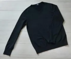 UNIQLO エクストラファインメリノウールVネックセーター