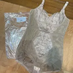 ボディースーツ a90