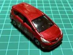 トミカ No.86 トヨタ プリウスα 1/71 レッド ミニカー初回特別カラーのサムネイル