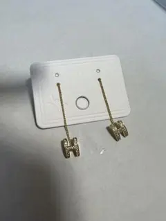 ゴールド H型 ピアス