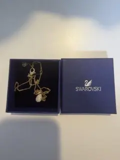 SWAROVSKI クリスタル ゴールドカラードロップネックレス