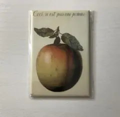 ルネ・マグリットRené Magritte マグネット　これはリンゴではない