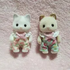 赤ちゃんお洋服　フリルサロペット2着セット　いちご白色水色　ハンドメイド