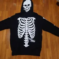 VLONE ヴィーロン スカル パーカー - メルカリ