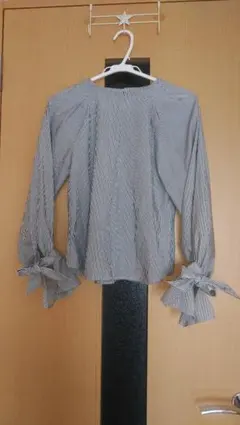 ロペピクニック 手首・袖にリボン トップス