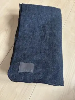 オローネ マフラー ネイビー