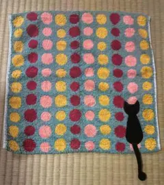 カラフルドットと黒猫のブランドタオルハンカチ 未使用