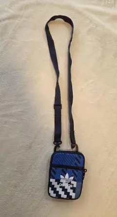 adidas　ミニショルダーバッグ
