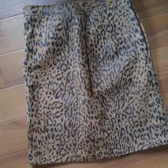 レザー　豹柄　スカート