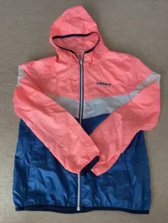 adidas NEO フード付きウィンドブレーカー