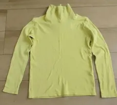 140cm 長袖 ハイネック Tシャツ 明るい黄緑 ユニクロ 綿100%