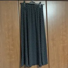 UNIQLO 黒に白のドット スカート Mサイズ